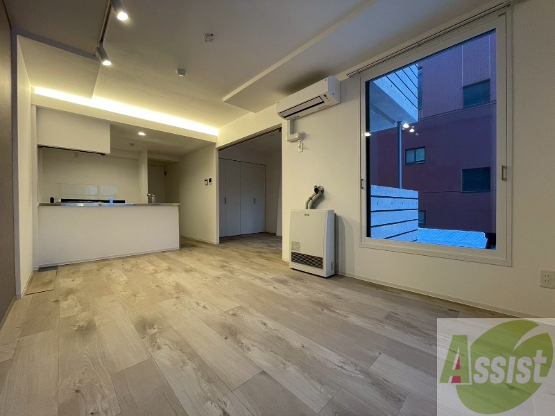 居室・リビング　広々としたリビングですね。使い勝手がよさそうですね！