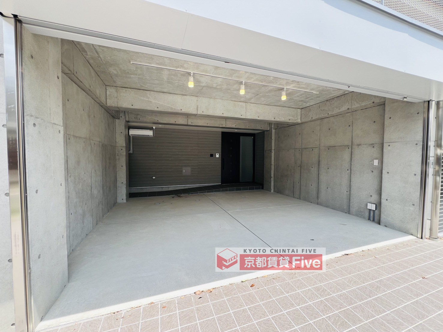 玄関　1階玄関・車庫