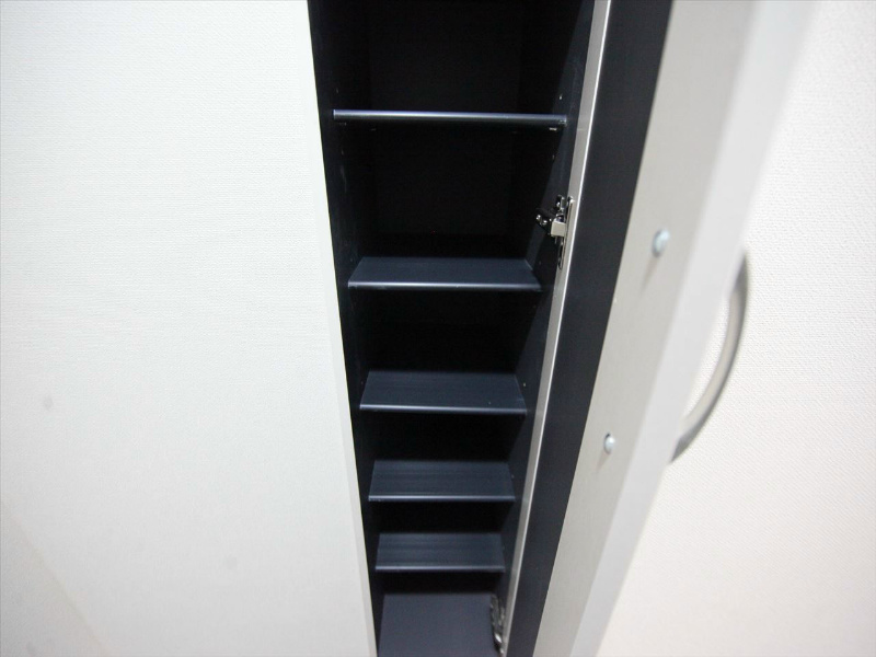 玄関　玄関　シューズボックス付（収納充実してます）