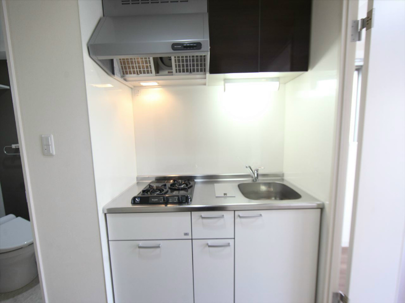 キッチン　システムキッチン（ガス2口）冷蔵庫・レンジ等ご用意できます