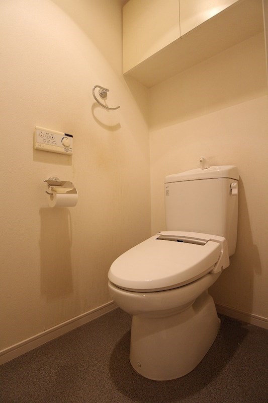 トイレ　別号室の参考写真です