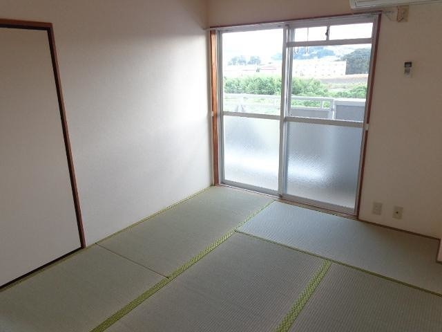 その他部屋・スペース　綺麗な寝室です。