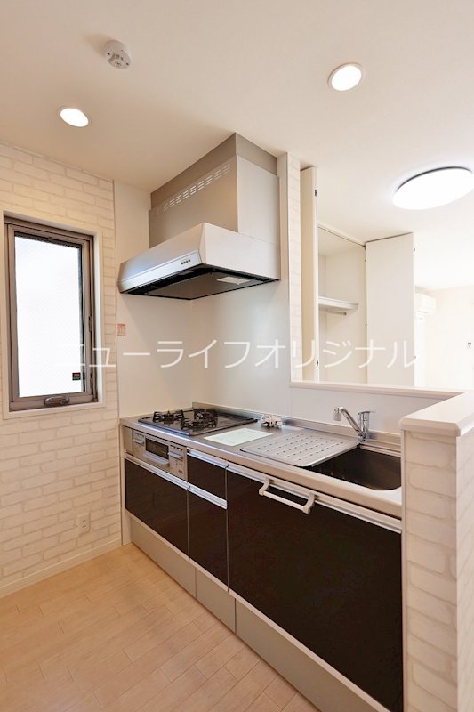 キッチン　幅広いお料理を楽しめる3口グリル付きシステムキッチン★