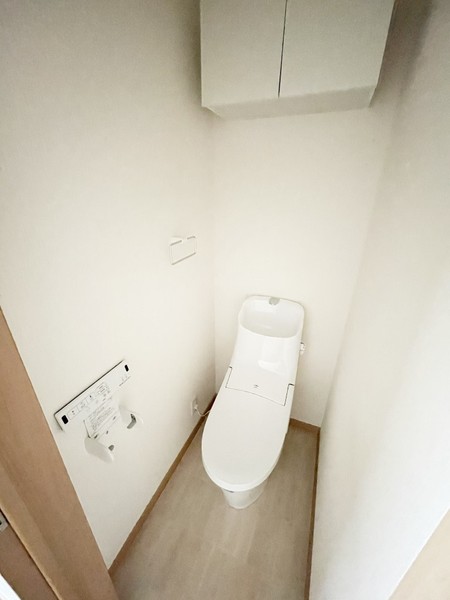 トイレ　※他部屋参考写真