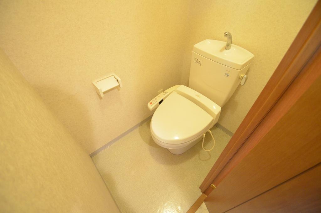 トイレ　シャワー付トイレ