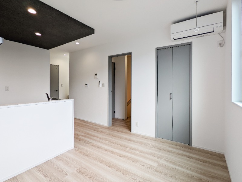 居室・リビング　図面と現状に相違がある場合には現状を優先