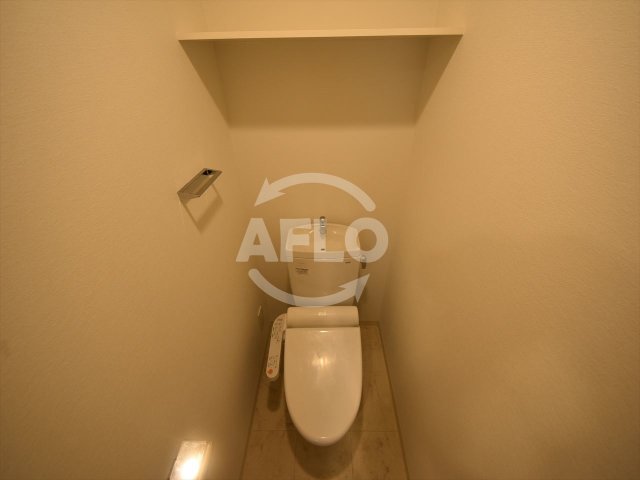 トイレ　レジデンス大阪城前　温水洗浄便座