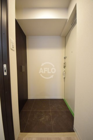 玄関　ラクラス堺筋本町　玄関