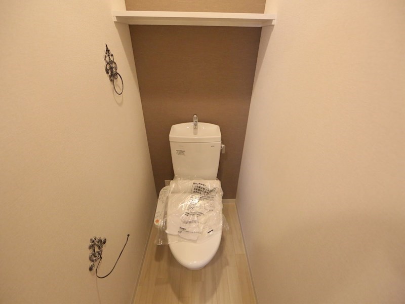 トイレ　温水洗浄暖房便座付トイレ