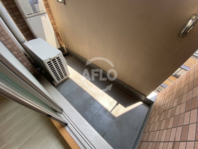 バルコニー　ポプラの樹