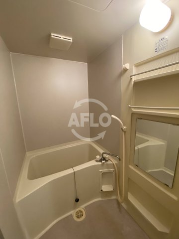 バス・シャワールーム　ポプラの樹　風呂