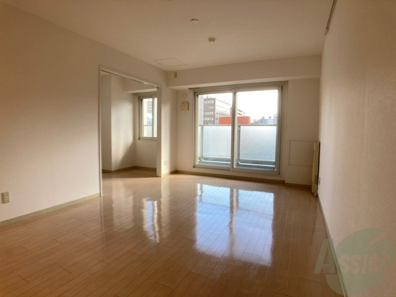 居室・リビング　広くてキレイなお部屋が広がっていて、充実した生活が送れそう。