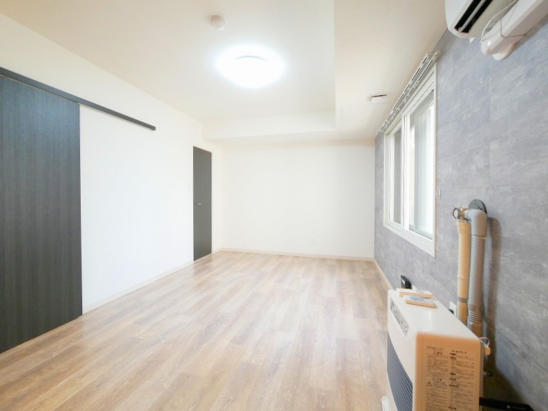 居室・リビング　※別号室参考写真