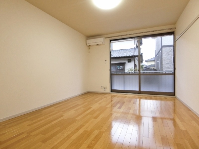 居室・リビング　図面と現状に相違がある場合には現状を優先