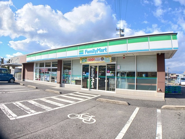 コンビニ　ファミリーマート　陽光台店（コンビニ）まで190m