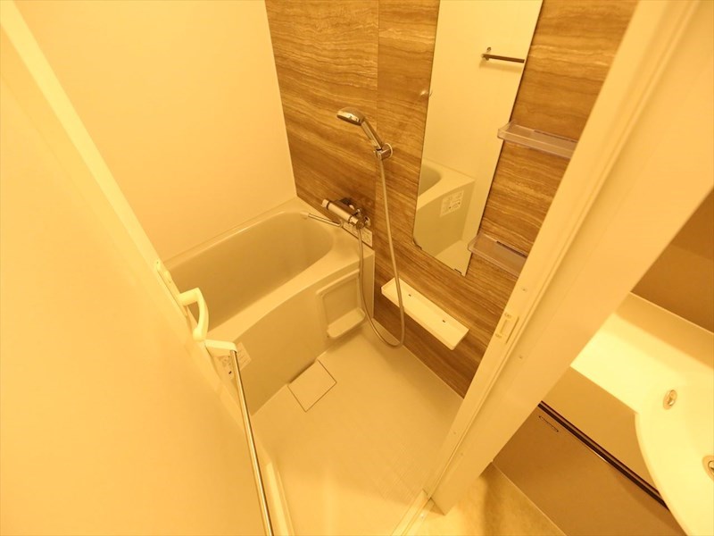 バス・シャワールーム　バスルーム　浴室暖房乾燥機付