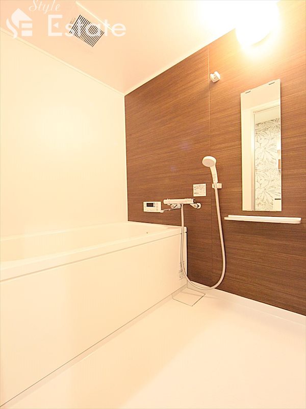 バス・シャワールーム　バスルーム