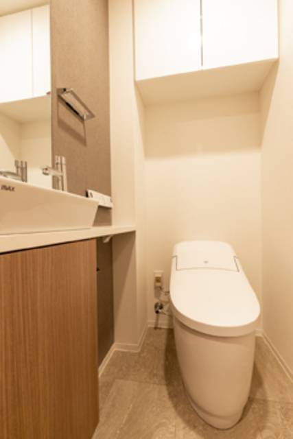 トイレ　※写真は同タイプ住戸です。