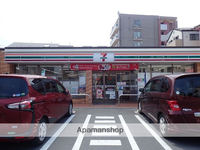 コンビニ　セブンイレブン（コンビニ）まで398m