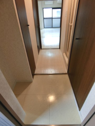 玄関　詳細は、RISUMO江坂本店までお問合せください♪