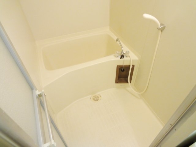 バス・シャワールーム　別号室の写真です。