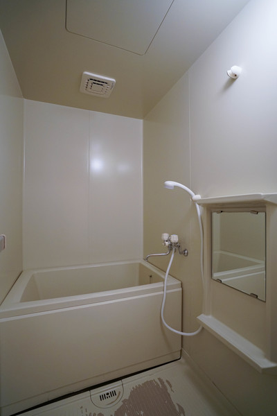 バス・シャワールーム　同じ建物の別のお部屋