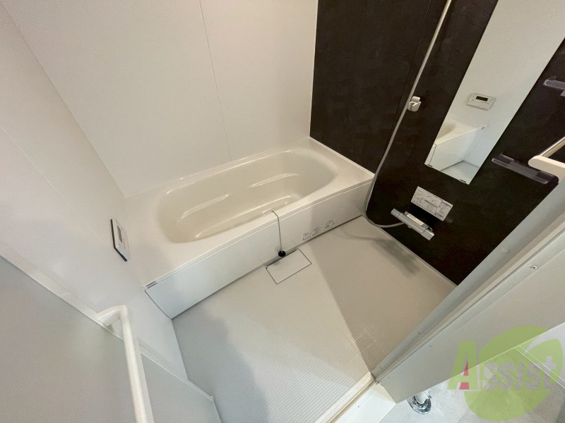 バス・シャワールーム　お風呂になります。一日の疲れを癒してくださいね。