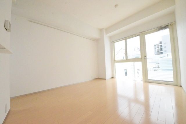 居室・リビング　★明るい居室★