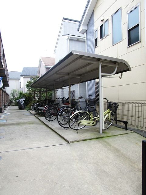 その他共有部分　☆屋根付きの駐輪場☆