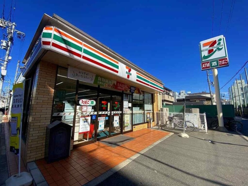 コンビニ　セブンイレブンJR塚本駅西店（コンビニ）まで210m