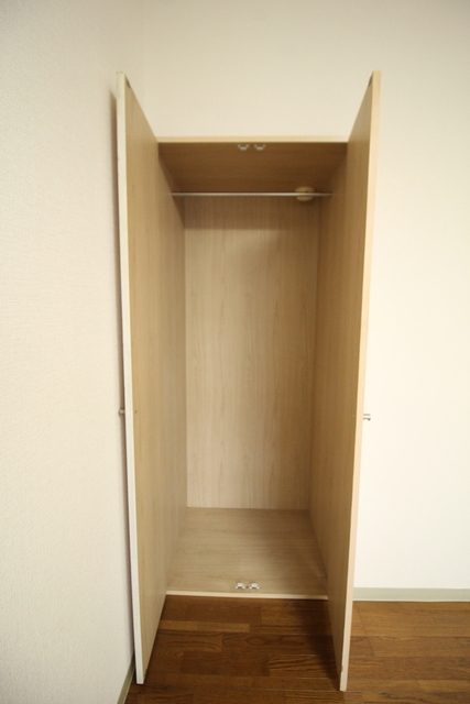 収納　室内写真同タイプ別部屋。現状優先。