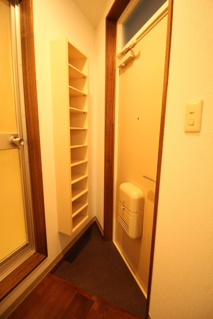 玄関　室内写真同タイプ別部屋。現状優先。