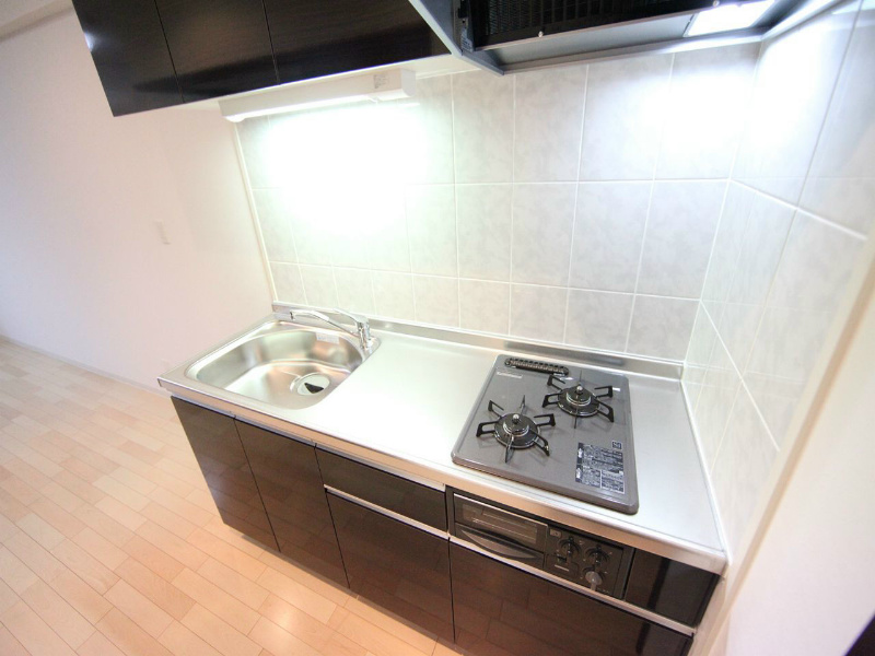 キッチン　システムキッチン（ガス2口コンログリル付）