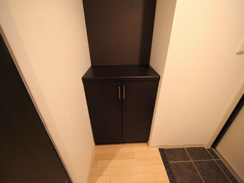 玄関　玄関　シューズボックス付