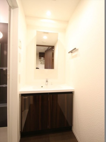 洗面設備　独立洗面台です♪脱衣所も広いですよ♪