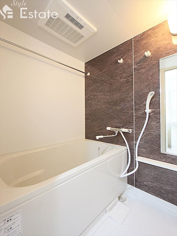 バス・シャワールーム　バスルーム