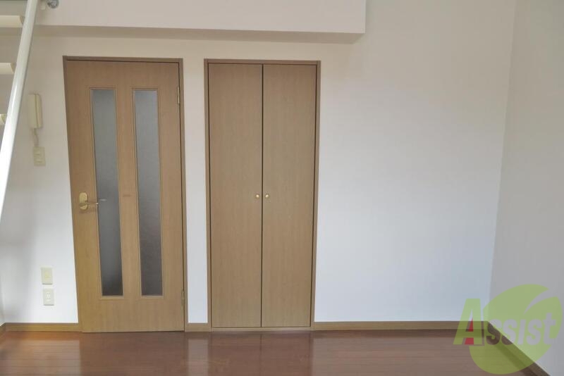 収納　収納はこちらですよ。何を入れましょうか。