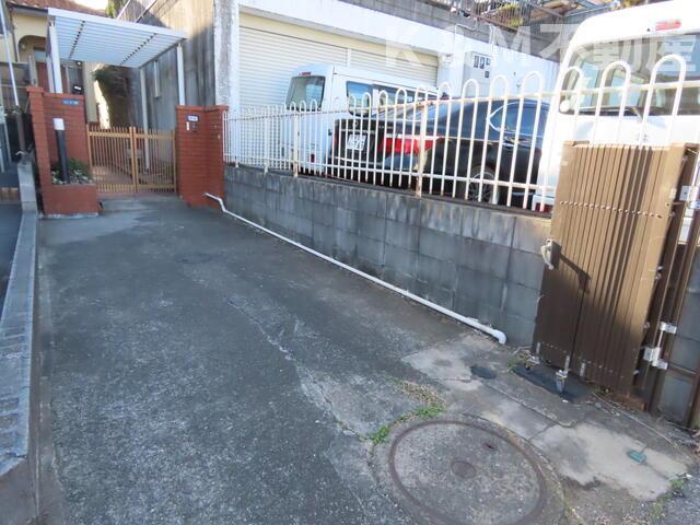 駐車場　駐車場完備です