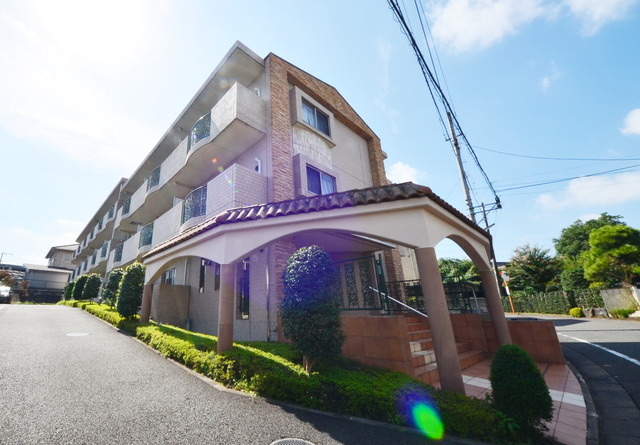 建物外観　★緑の多い、住みよいエリアに建つマンション★