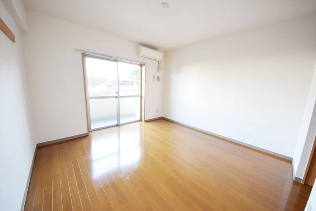 居室・リビング　☆光の入る明るいお部屋☆