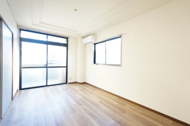 居室・リビング　当日の見学大歓迎！ ※すべて同タイプのお写真です