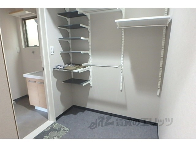 収納　シューズインクローゼット