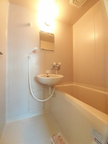 バス・シャワールーム　お風呂で日々の疲れを落としましょう