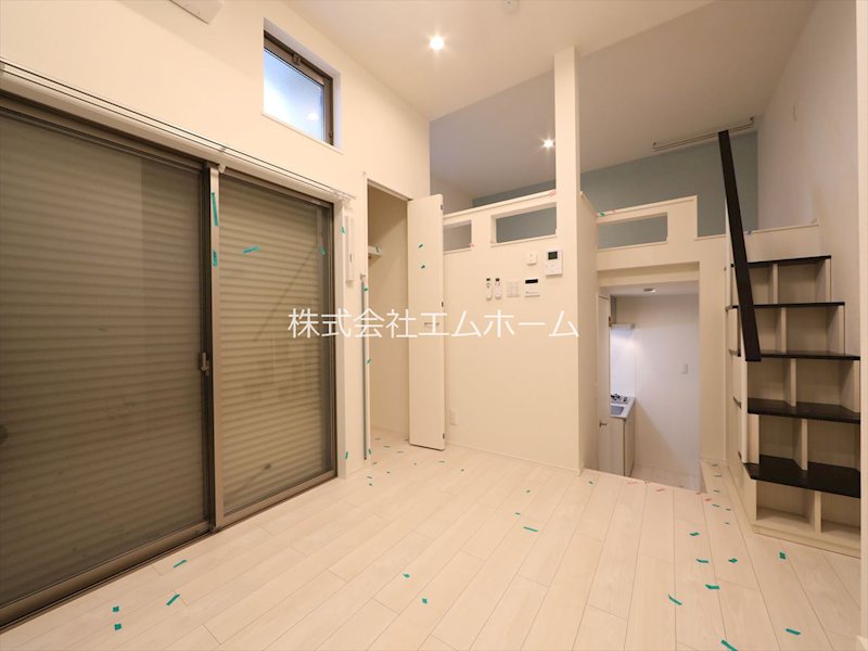 居室・リビング　洋室6帖　ロフト5.9帖（収納にも寝室にも使えます）