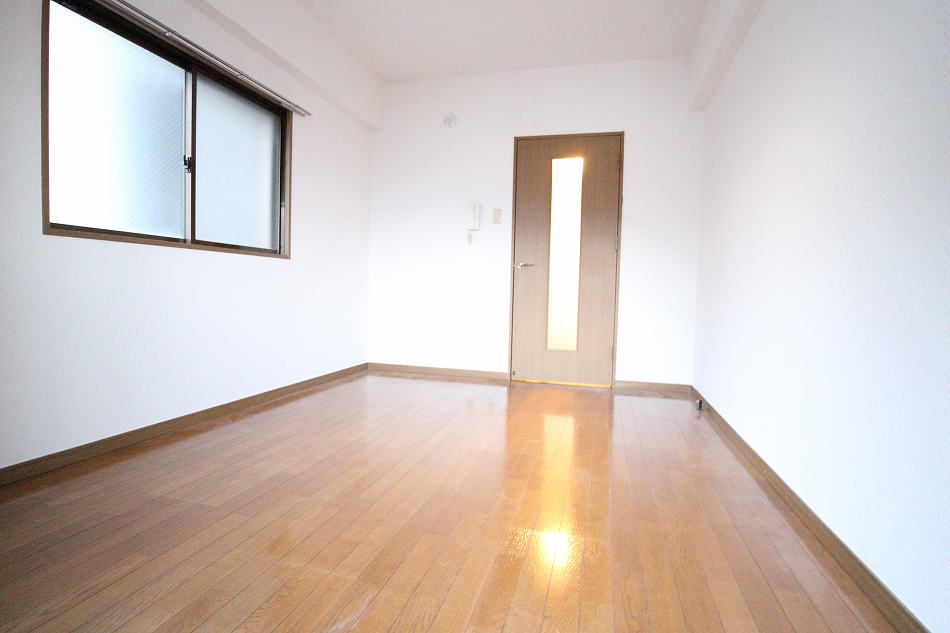 居室・リビング　洋室　※別号室参考写真