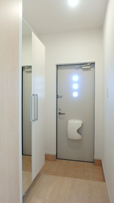 玄関　図面と現状に相違がある場合には現状を優先