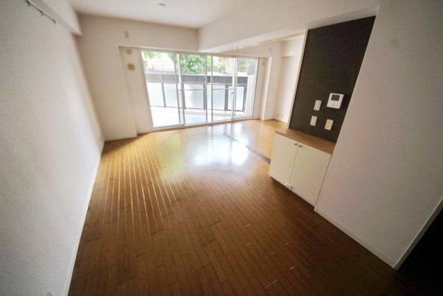 居室・リビング　※別部屋参考写真です