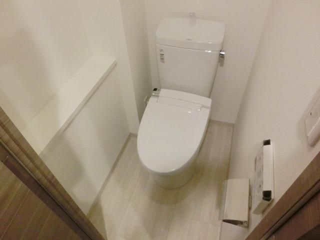 トイレ　洗浄機能付トイレ