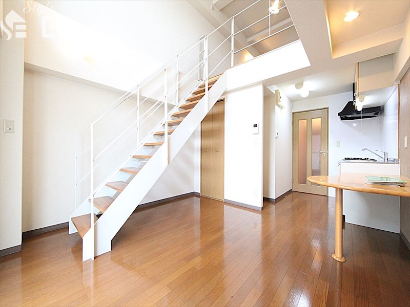 居室・リビング　内装