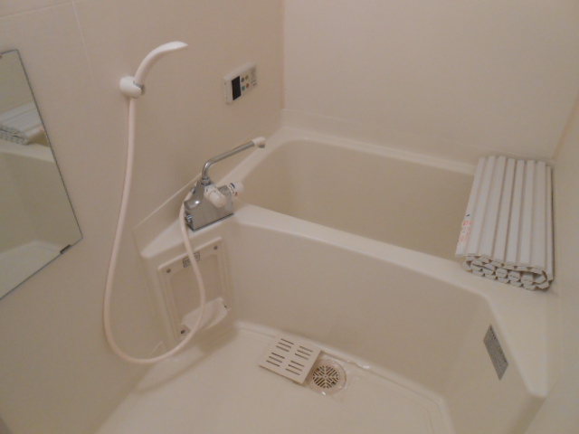 バス・シャワールーム　追焚機能付浴槽完備